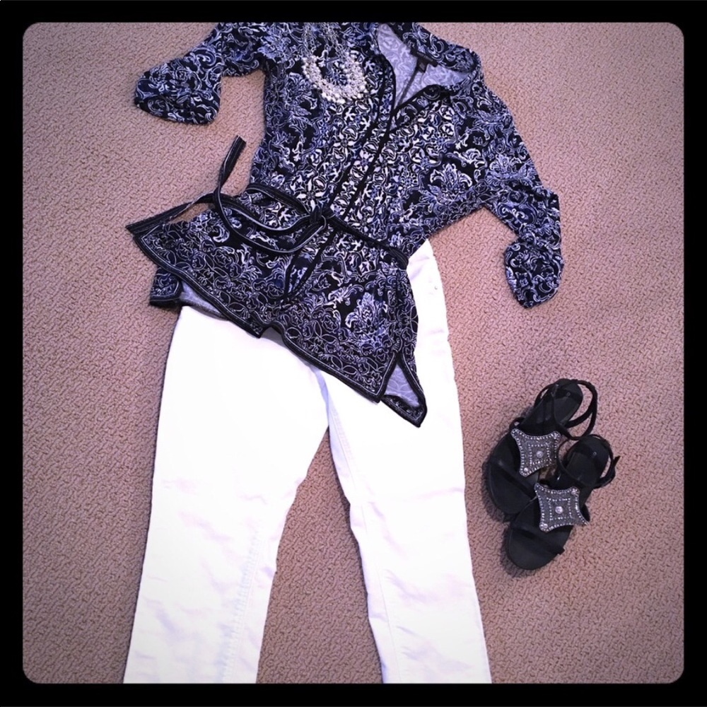 White House Black Market top with belt